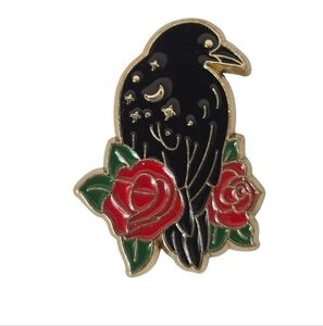 Crow/Raven Lapel Pin Beautiful Details Black/Gold Red Roses Gothic NWOT